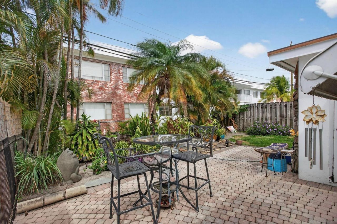 371 SE 1st Avenue , Pompano Beach, FL 33060 Photo