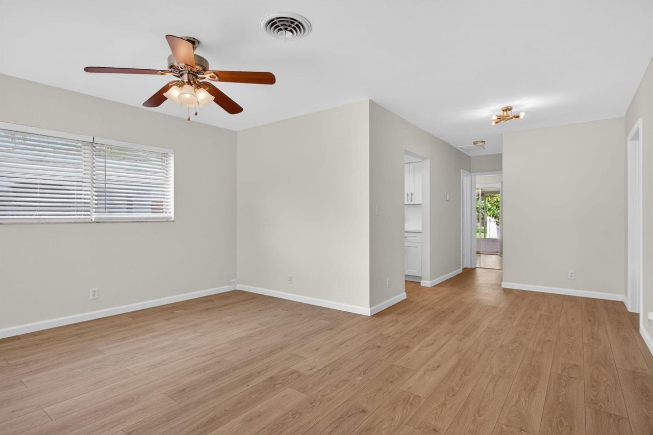 371 SE 1st Avenue , Pompano Beach, FL 33060 Photo
