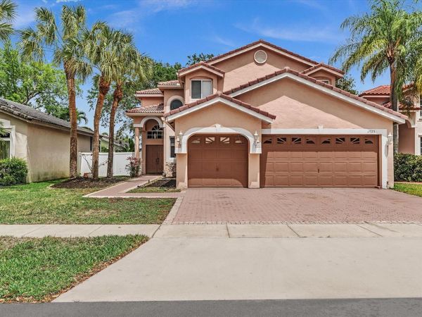 17923 SW 2nd Street , Pembroke Pines, FL 33029