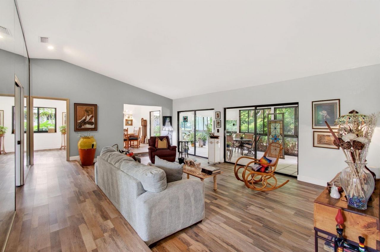 6839 Villas Drive S, Boca Raton, FL 33433 Photo