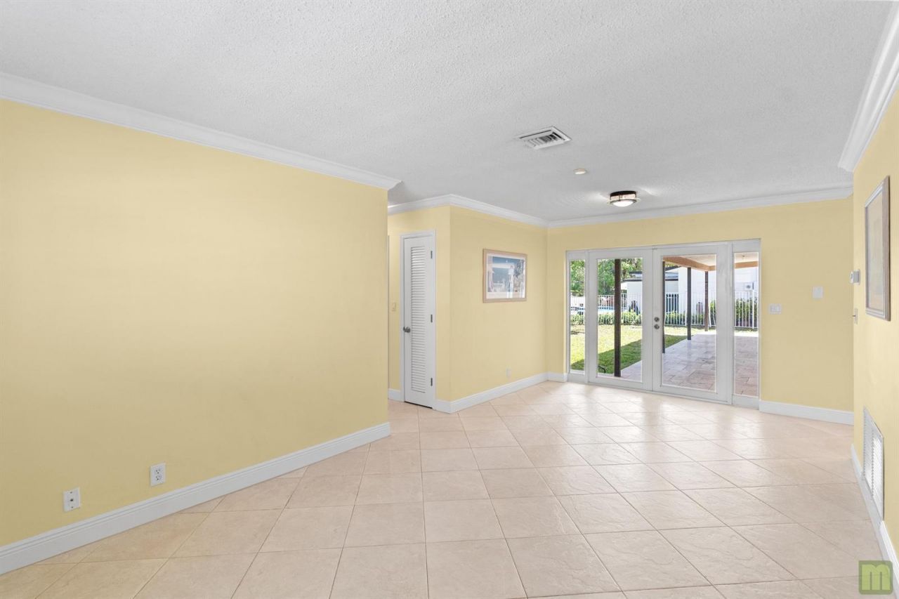 260 Lake Drive , Coconut Creek, FL 33066 Photo