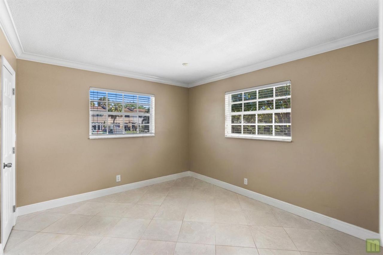 260 Lake Drive , Coconut Creek, FL 33066 Photo