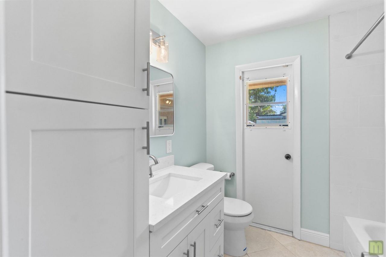 260 Lake Drive , Coconut Creek, FL 33066 Photo