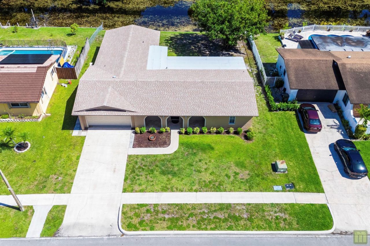 260 Lake Drive , Coconut Creek, FL 33066 Photo