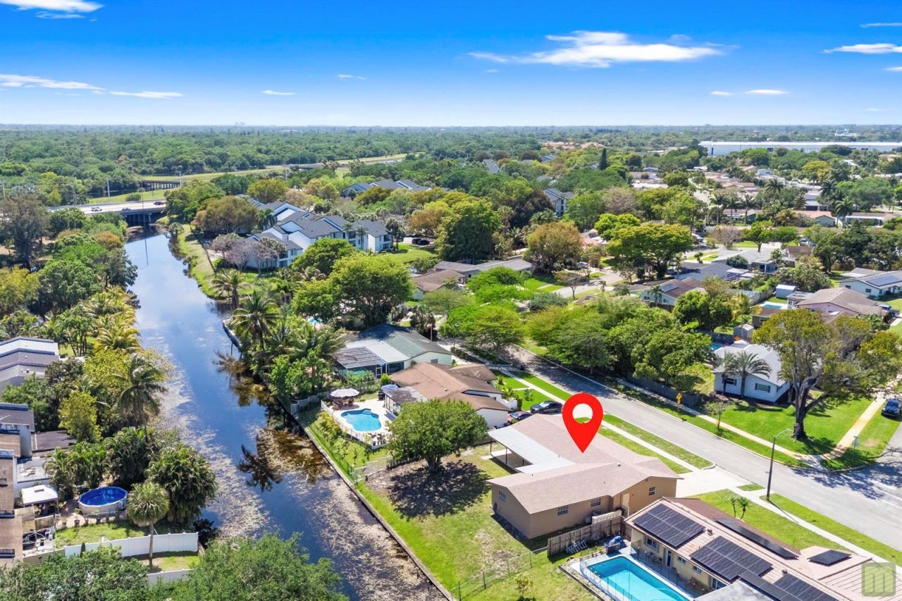 260 Lake Drive , Coconut Creek, FL 33066 Photo