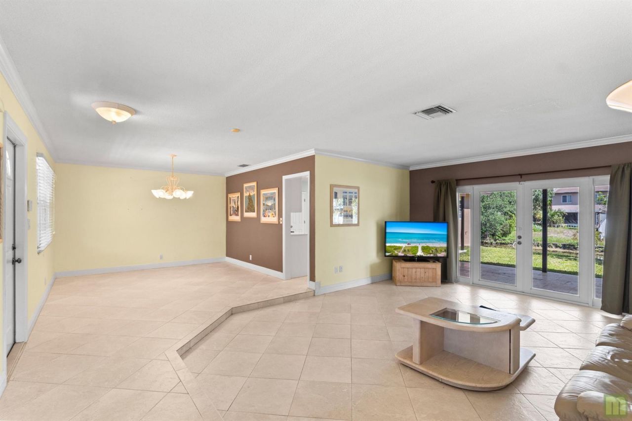 260 Lake Drive , Coconut Creek, FL 33066 Photo