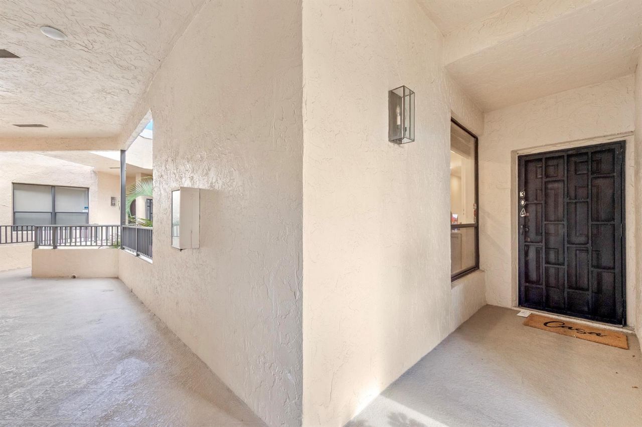7460 La Paz Boulevard , Unit 304, Boca Raton, FL 33433 Photo