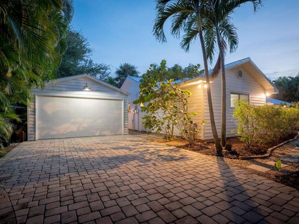 547 SW Riverview Street , Stuart, FL 34994