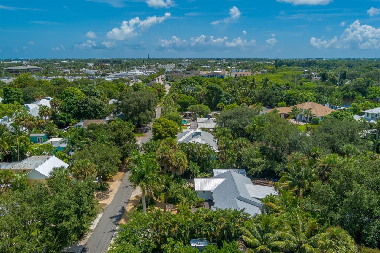 547 SW Riverview Street , Stuart, FL 34994 Photo