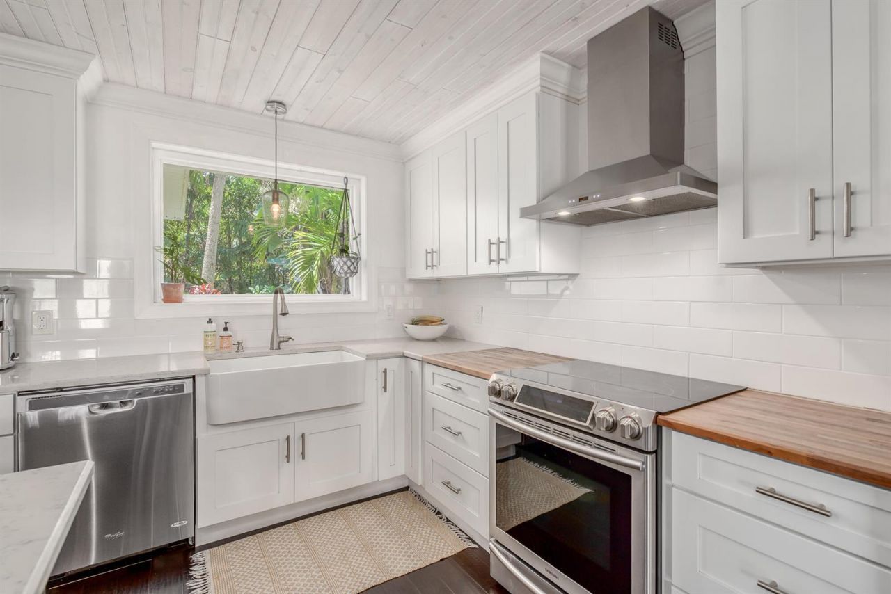 547 SW Riverview Street , Stuart, FL 34994 Photo