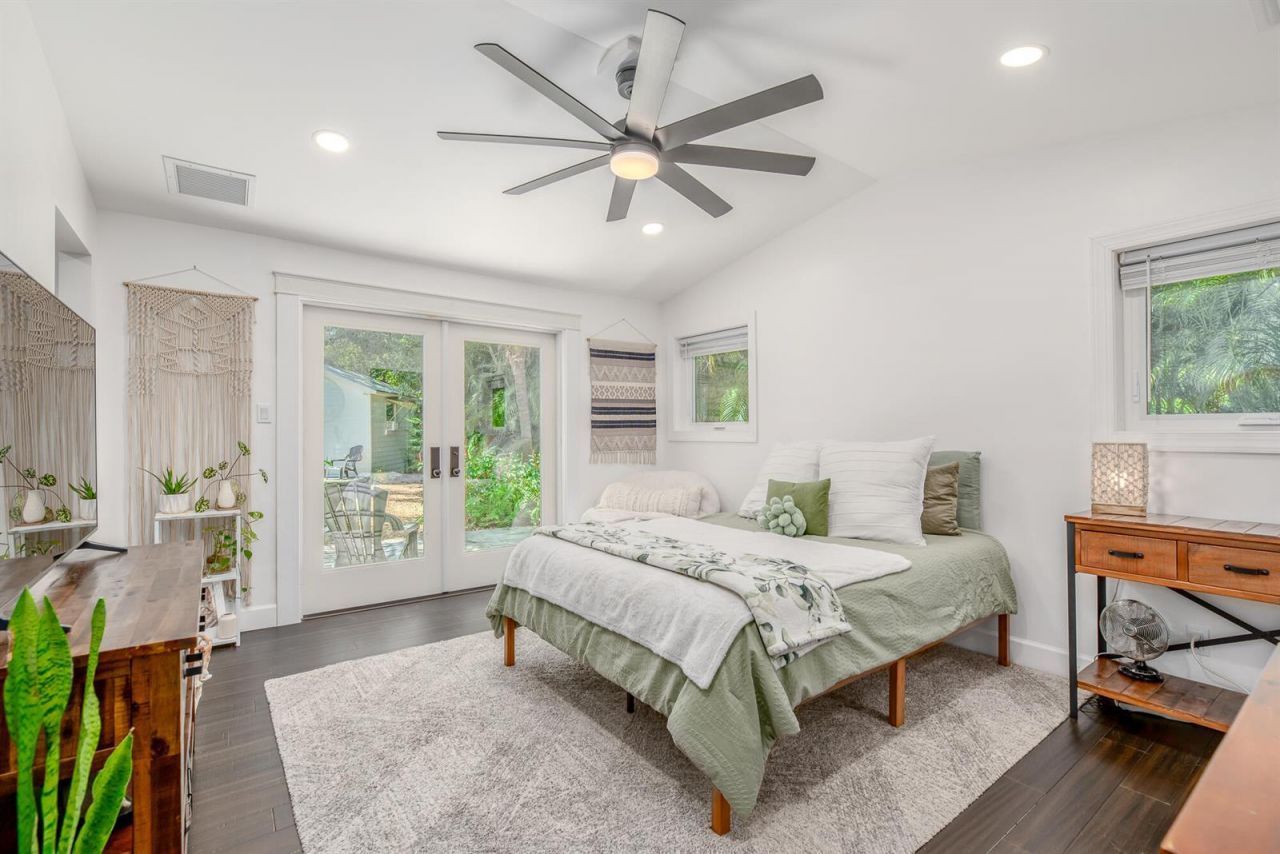 547 SW Riverview Street , Stuart, FL 34994 Photo