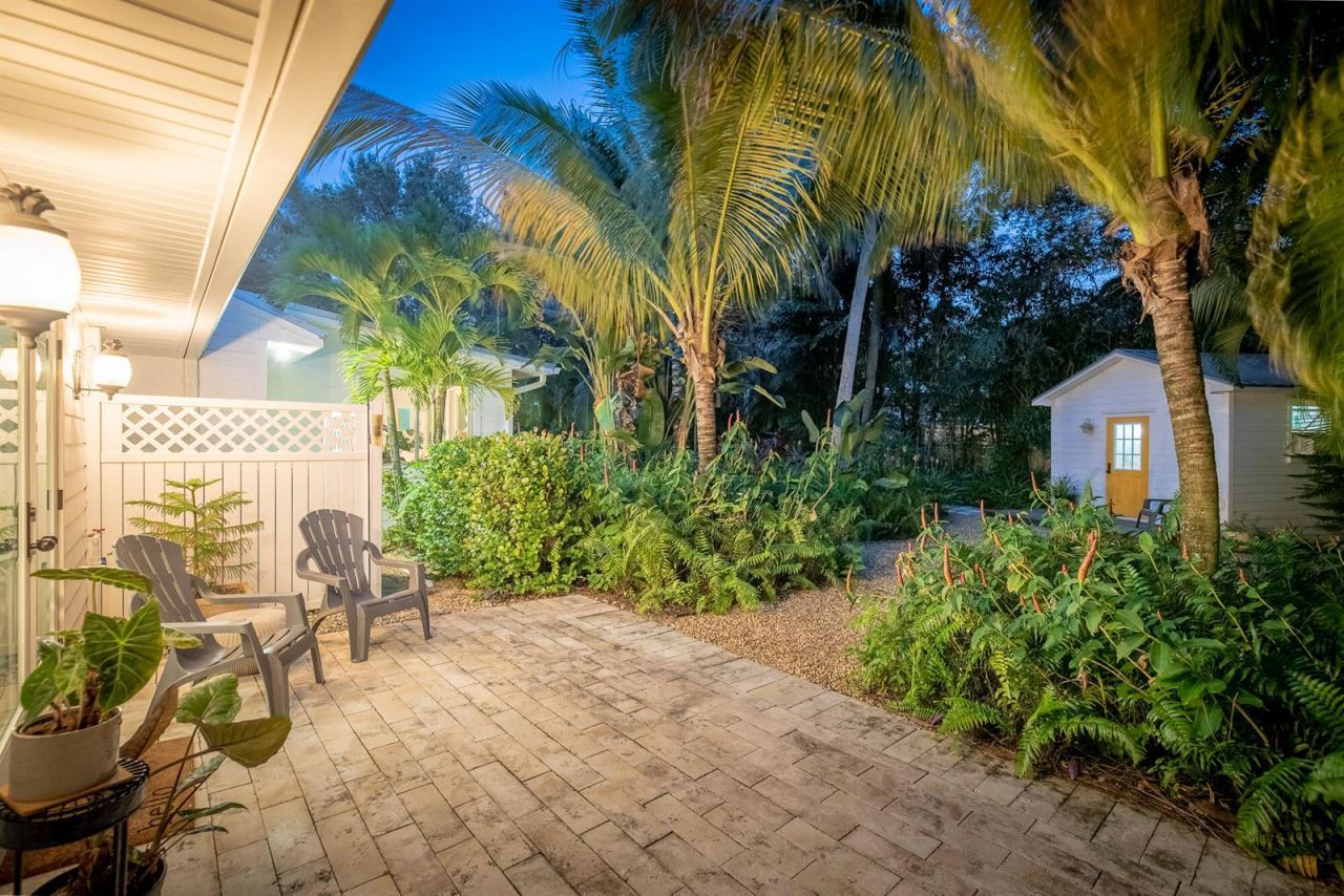 547 SW Riverview Street , Stuart, FL 34994 Photo
