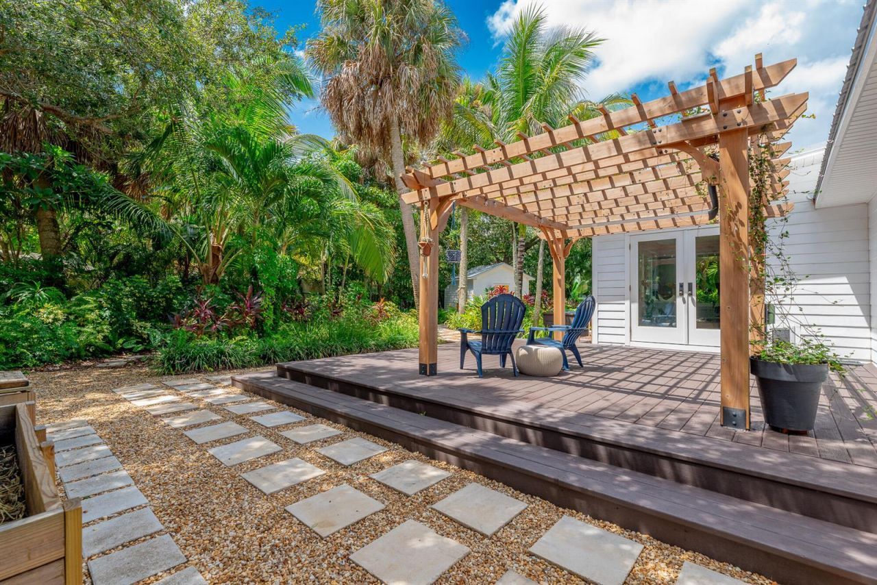 547 SW Riverview Street , Stuart, FL 34994 Photo