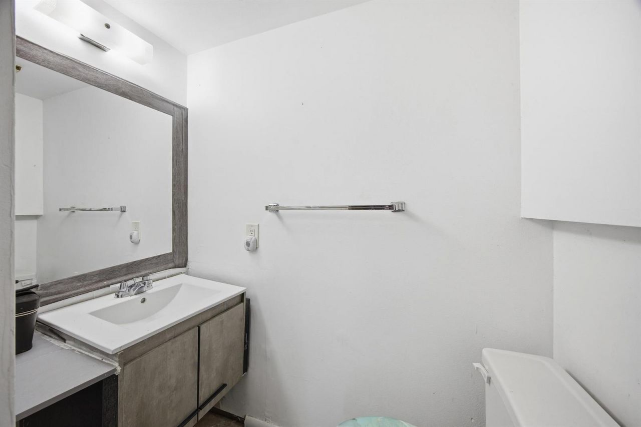 4102 Waterview Circle , Palm Springs, FL 33461 Photo