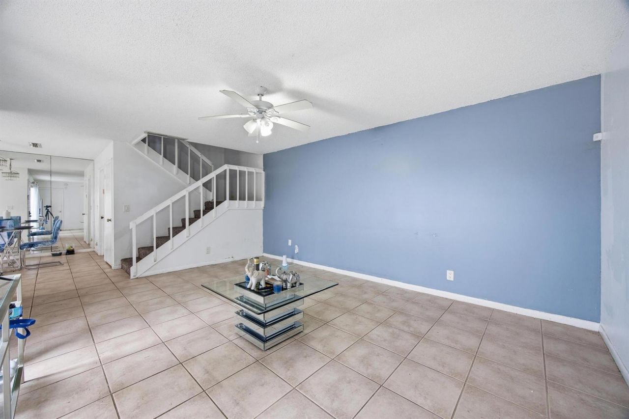 4102 Waterview Circle , Palm Springs, FL 33461 Photo