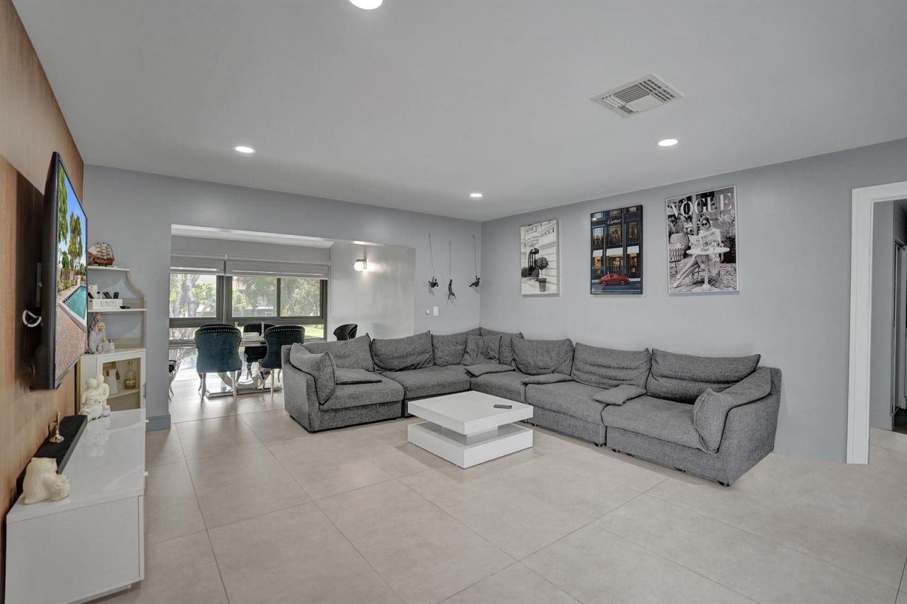 21675 Tall Palm Circle , Unit 2b, Boca Raton, FL 33433 Photo
