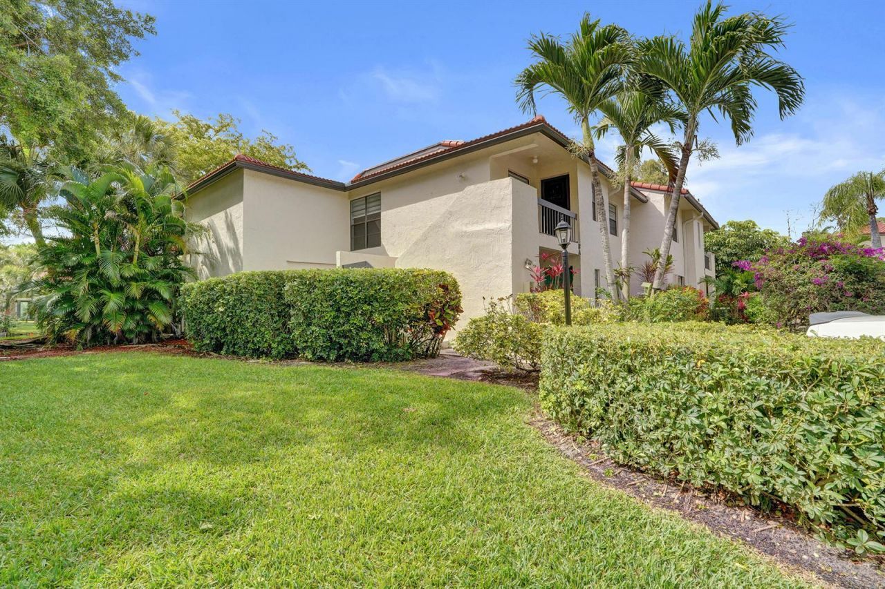 21675 Tall Palm Circle , Unit 2b, Boca Raton, FL 33433 Photo