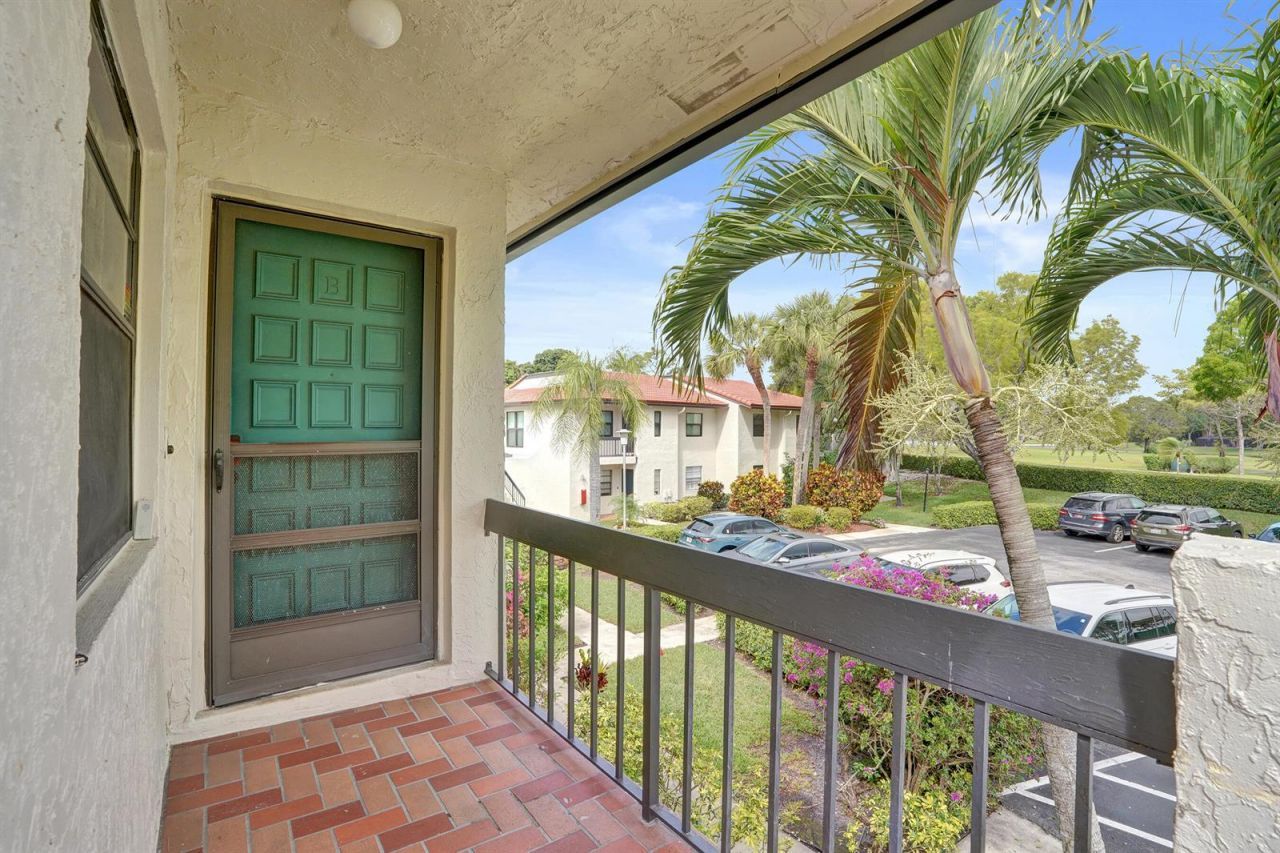 21675 Tall Palm Circle , Unit 2b, Boca Raton, FL 33433 Photo