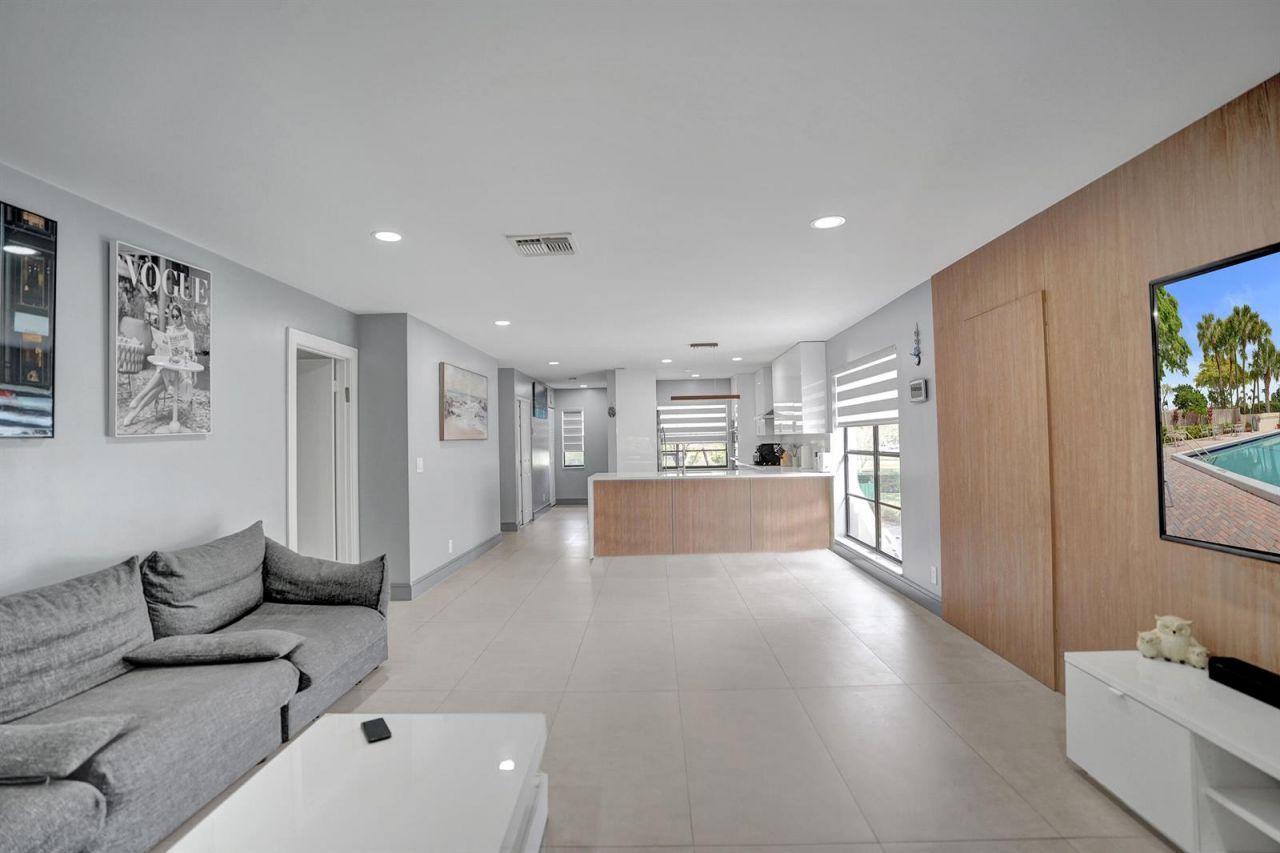 21675 Tall Palm Circle , Unit 2b, Boca Raton, FL 33433 Photo