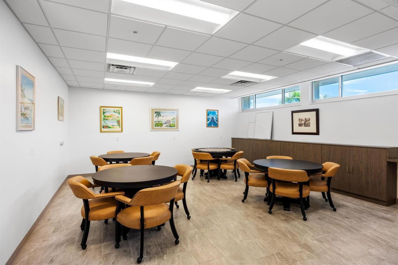 480 Horizons W, Unit 207, Boynton Beach, FL 33435 Photo