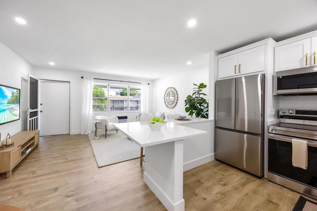 480 Horizons W, Unit 207, Boynton Beach, FL 33435 Photo