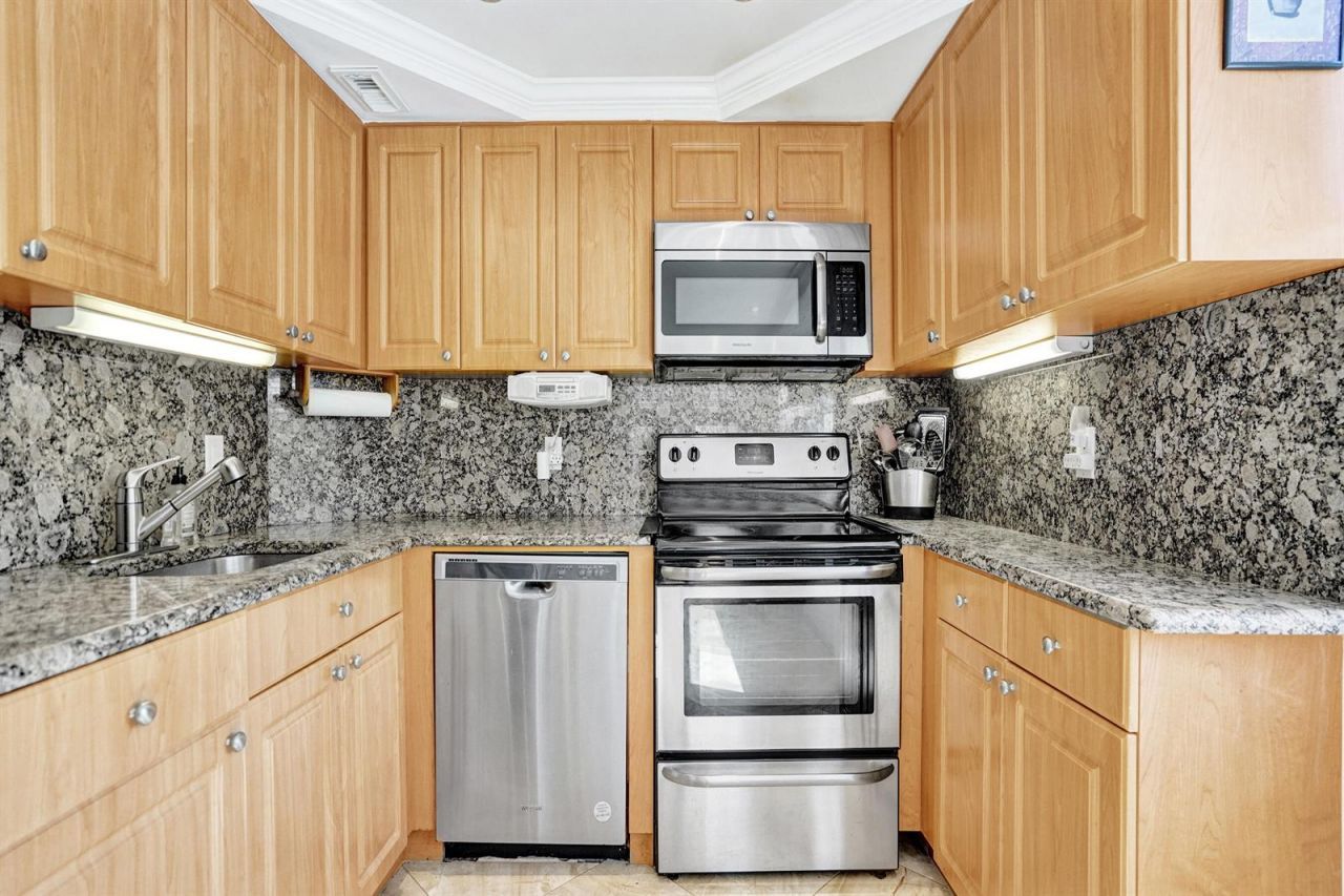405 N Ocean Boulevard , Unit 229, Pompano Beach, FL 33062 Photo