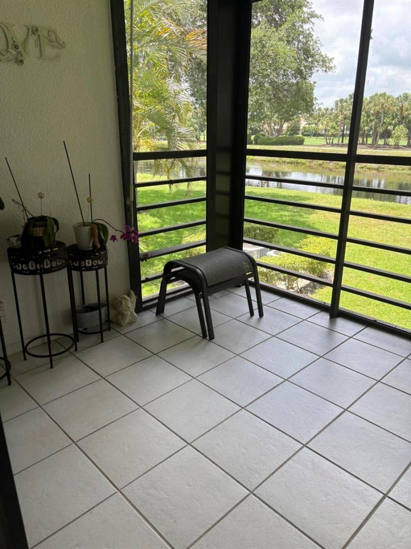 2910 SW 22nd Circle , Unit 212e, Delray Beach, FL 33445 Photo