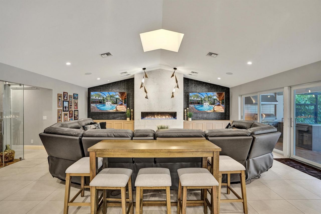738 Middle River Drive , Fort Lauderdale, FL 33304 Photo