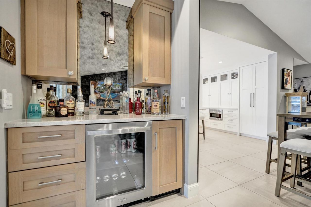 738 Middle River Drive , Fort Lauderdale, FL 33304 Photo