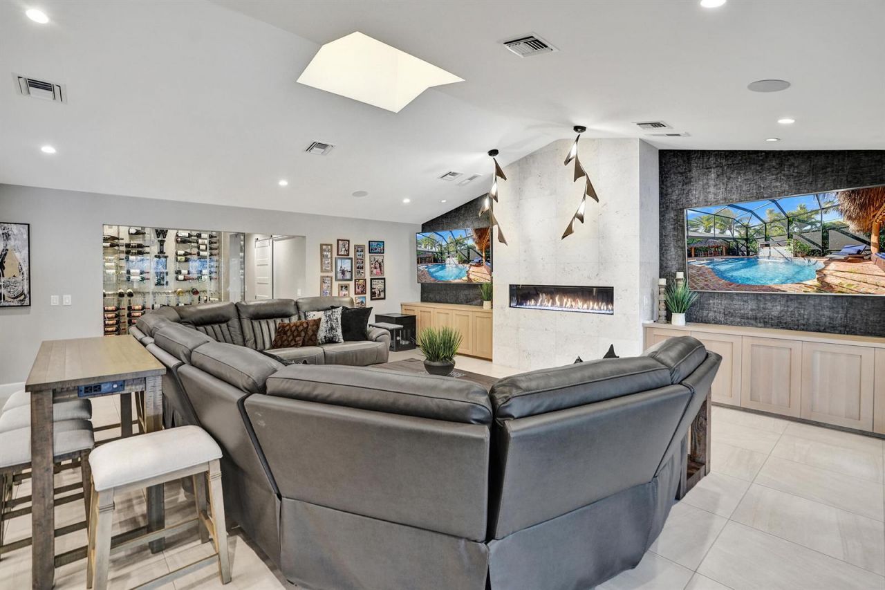 738 Middle River Drive , Fort Lauderdale, FL 33304 Photo