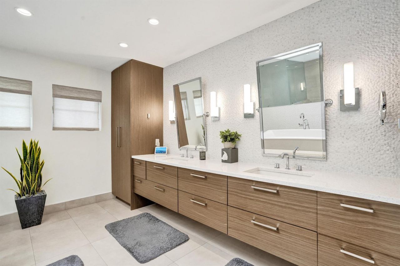738 Middle River Drive , Fort Lauderdale, FL 33304 Photo