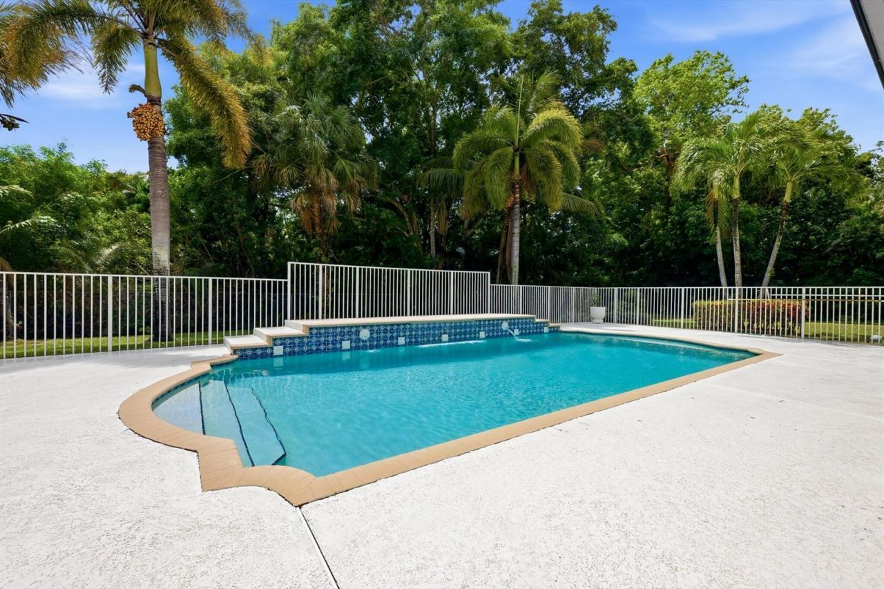 8717 Estate Drive , West Palm Beach, FL 33411 Photo