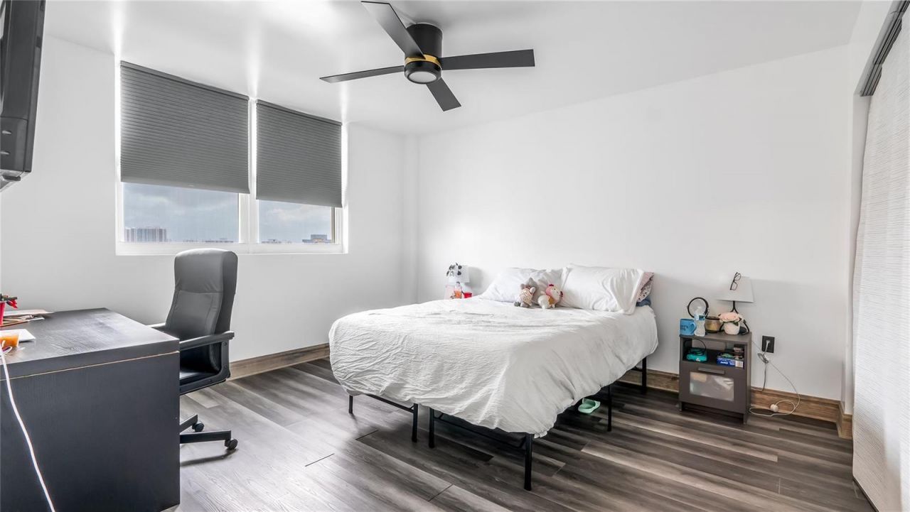 1833 S Ocean Drive , Unit 1608, Hallandale Beach, FL 33009 Photo