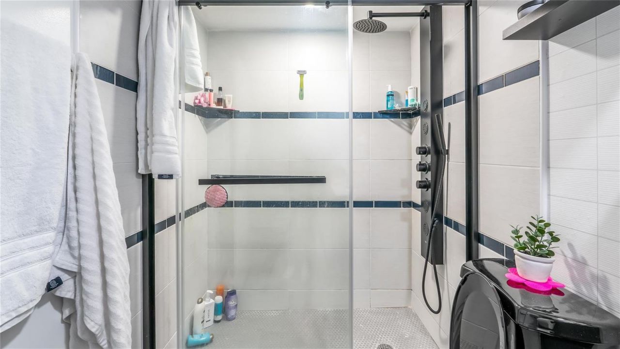 1833 S Ocean Drive , Unit 1608, Hallandale Beach, FL 33009 Photo