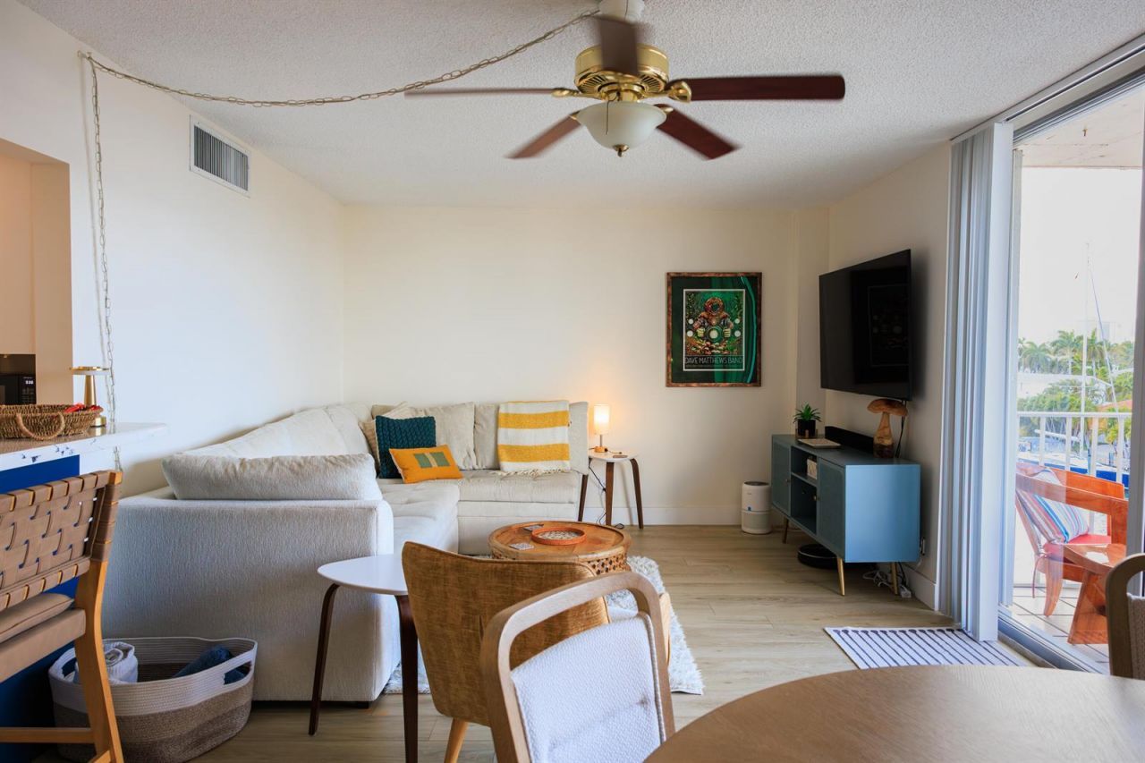 1777 SE 15th Street , Unit 404, Fort Lauderdale, FL 33316 Photo