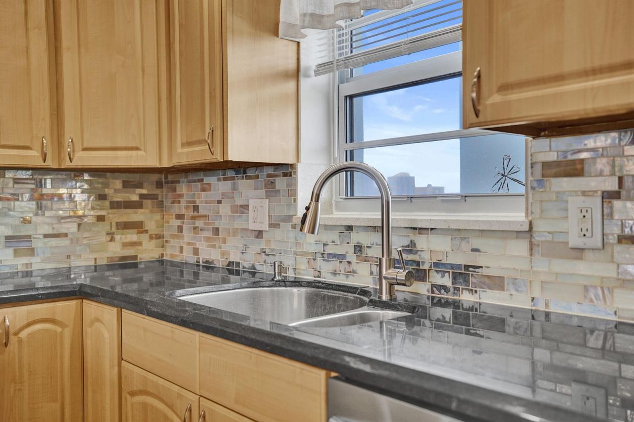 3051 NE 48th Street , Unit 702, Fort Lauderdale, FL 33308 Photo