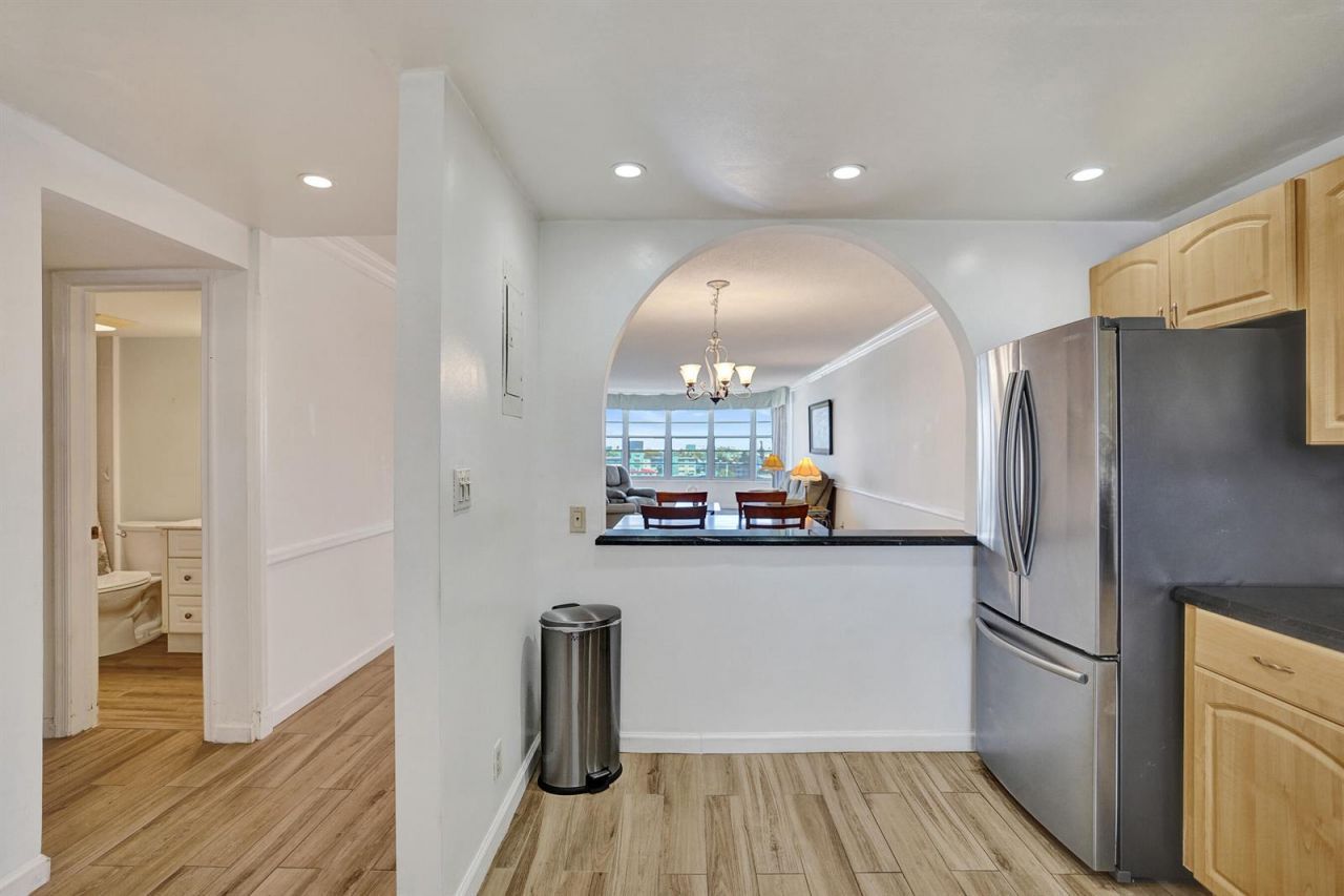 3051 NE 48th Street , Unit 702, Fort Lauderdale, FL 33308 Photo