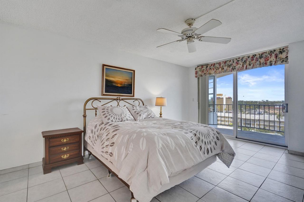 3051 NE 48th Street , Unit 702, Fort Lauderdale, FL 33308 Photo