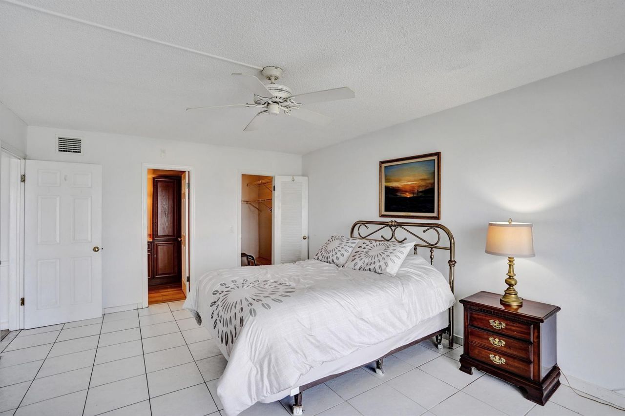 3051 NE 48th Street , Unit 702, Fort Lauderdale, FL 33308 Photo