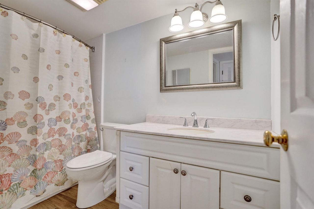 3051 NE 48th Street , Unit 702, Fort Lauderdale, FL 33308 Photo