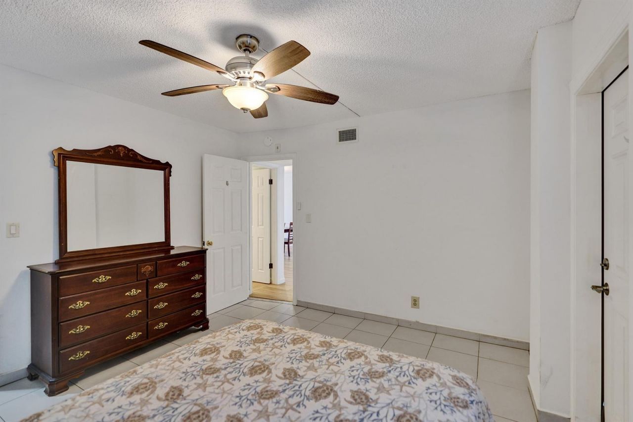 3051 NE 48th Street , Unit 702, Fort Lauderdale, FL 33308 Photo