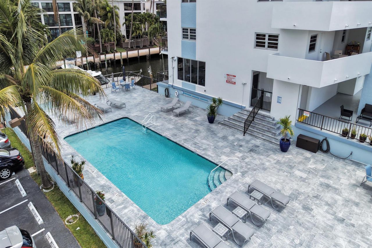 3051 NE 48th Street , Unit 702, Fort Lauderdale, FL 33308 Photo