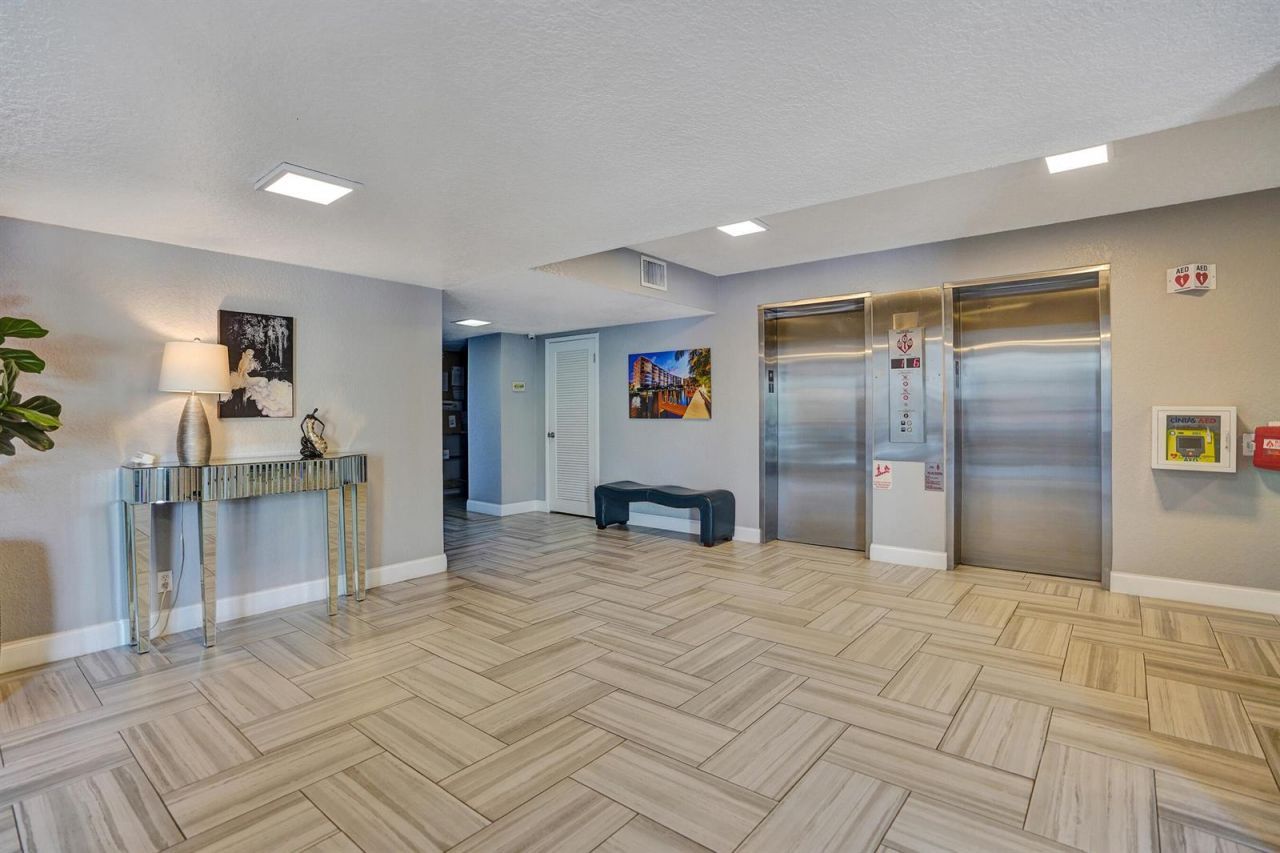 3051 NE 48th Street , Unit 702, Fort Lauderdale, FL 33308 Photo