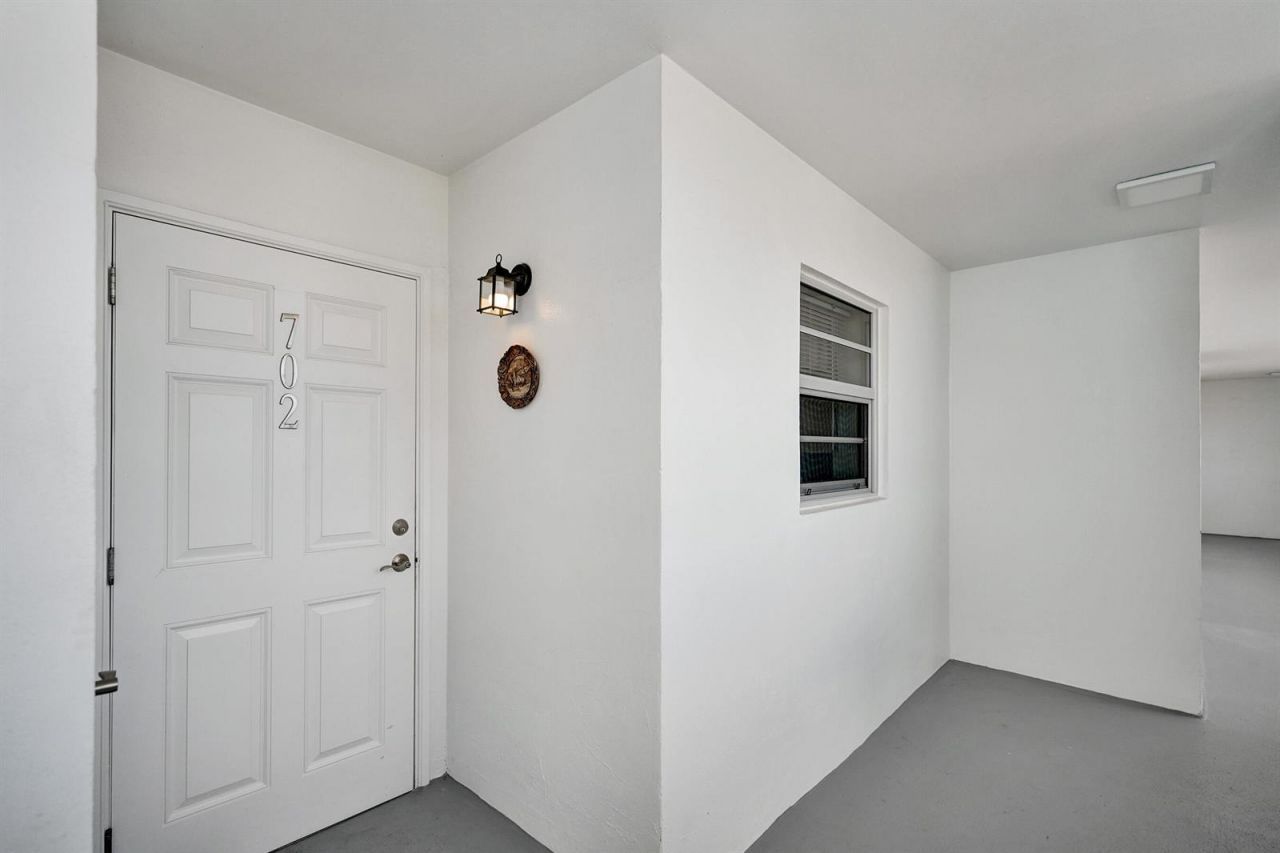 3051 NE 48th Street , Unit 702, Fort Lauderdale, FL 33308 Photo