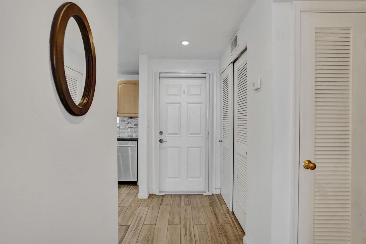 3051 NE 48th Street , Unit 702, Fort Lauderdale, FL 33308 Photo