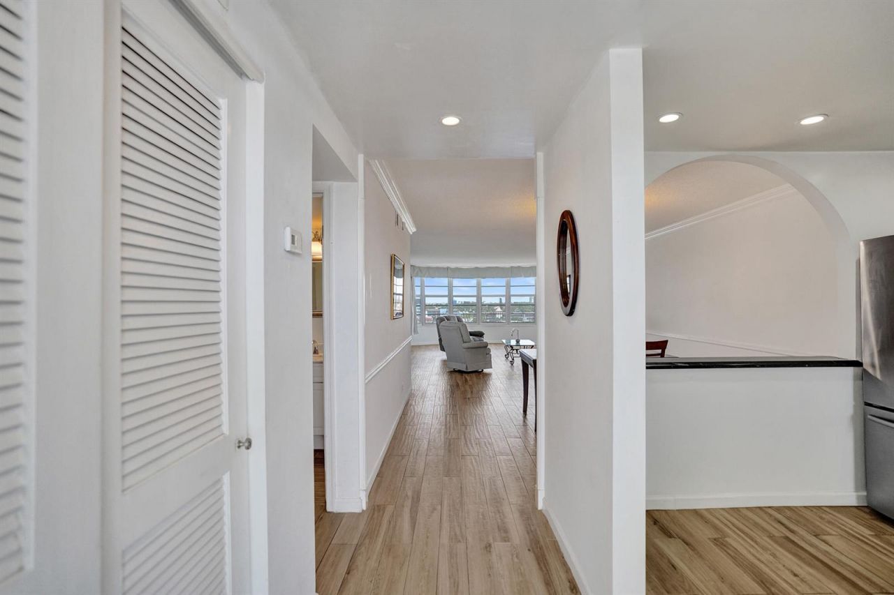 3051 NE 48th Street , Unit 702, Fort Lauderdale, FL 33308 Photo