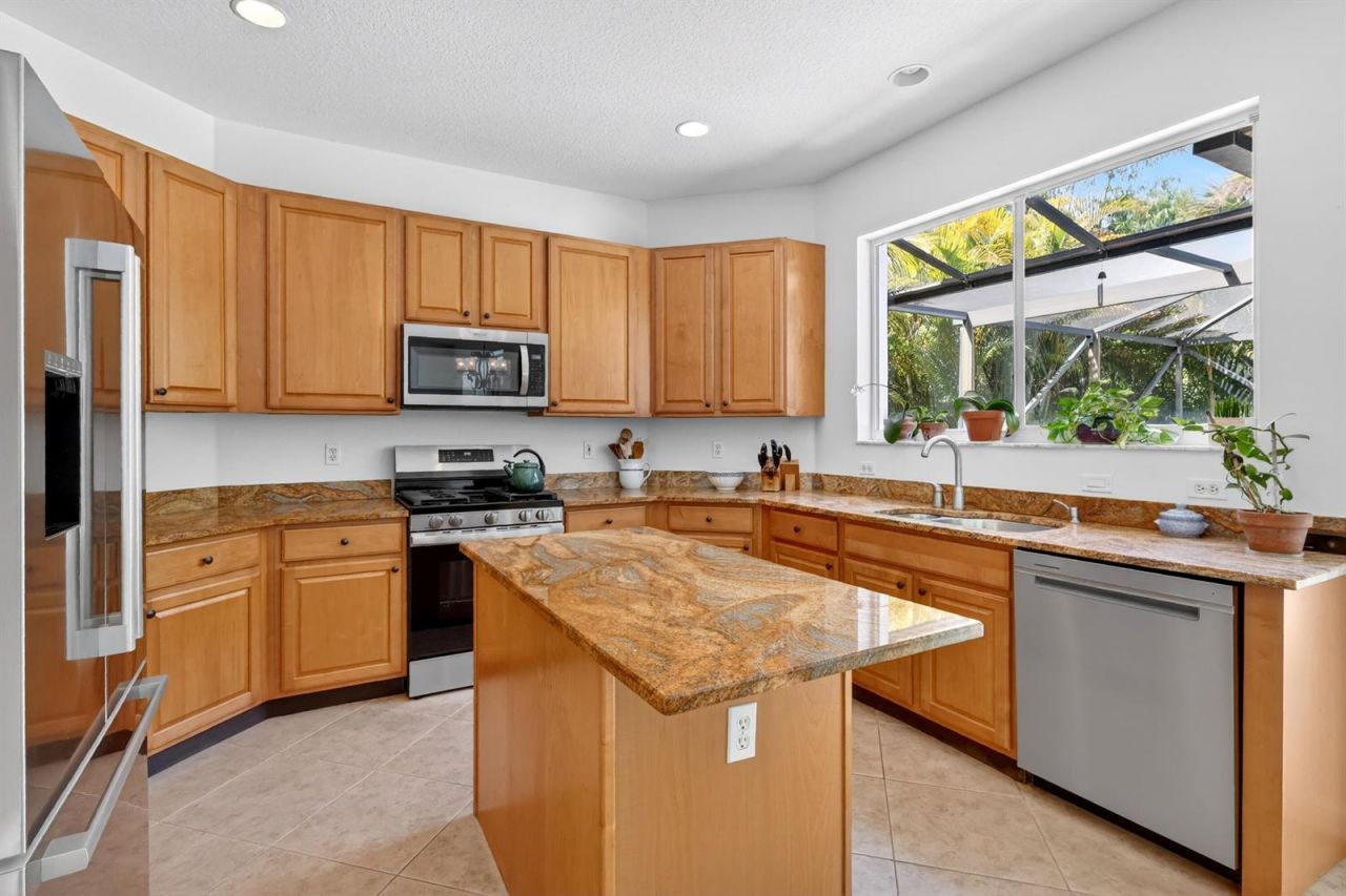 194 Lone Pine Drive , Palm Beach Gardens, FL 33410 Photo
