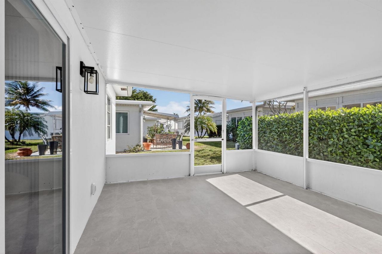 2206 SW 20th Way , Boynton Beach, FL 33426 Photo