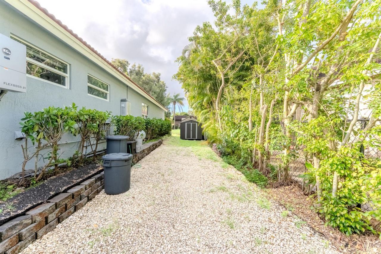 11420 NW 26th Street , Plantation, FL 33323 Photo