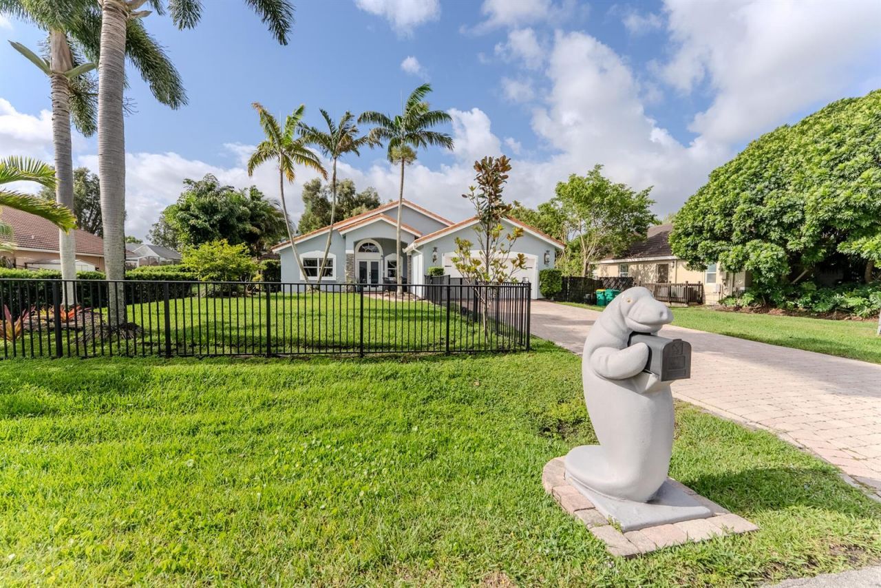11420 NW 26th Street , Plantation, FL 33323 Photo